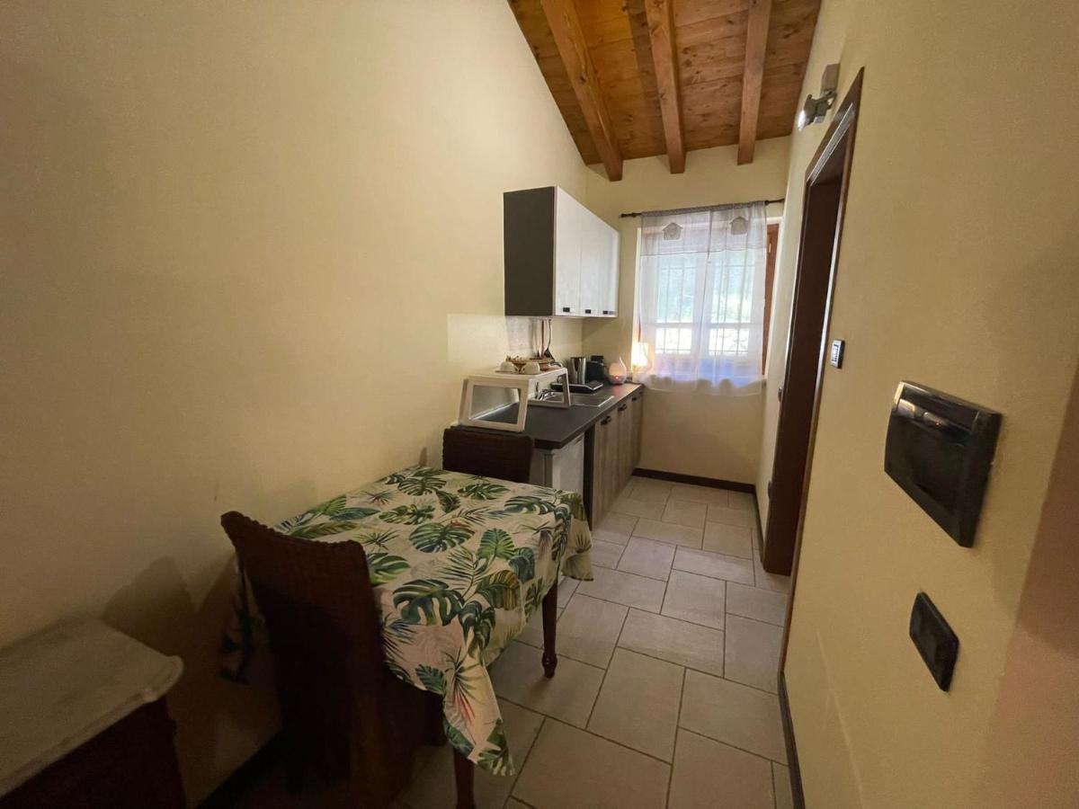 La Fiocchina - Magic Place - Apartments & Studios In Garda Lake - Countryside Farmhouse, Inside The Middle Of The Lake Saló Exterior foto