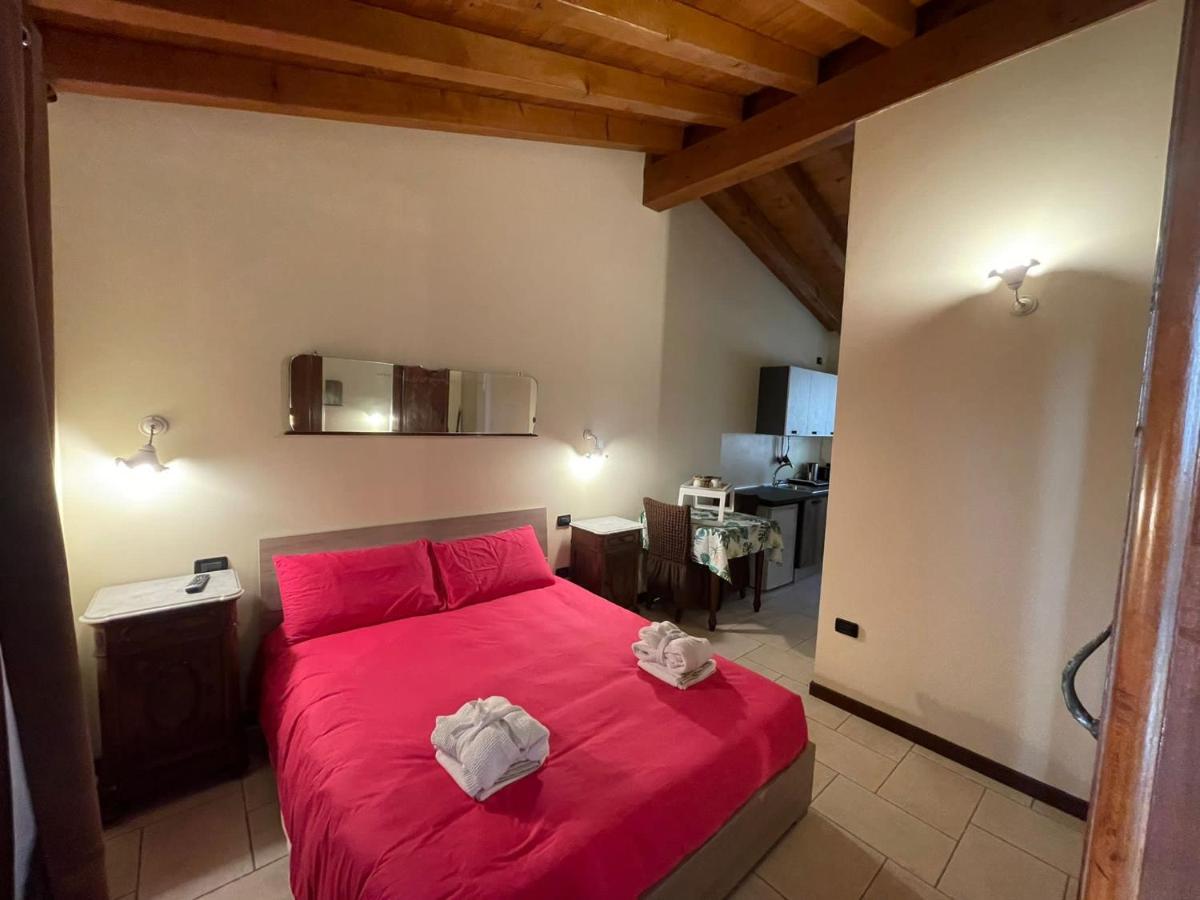 La Fiocchina - Magic Place - Apartments & Studios In Garda Lake - Countryside Farmhouse, Inside The Middle Of The Lake Saló Exterior foto