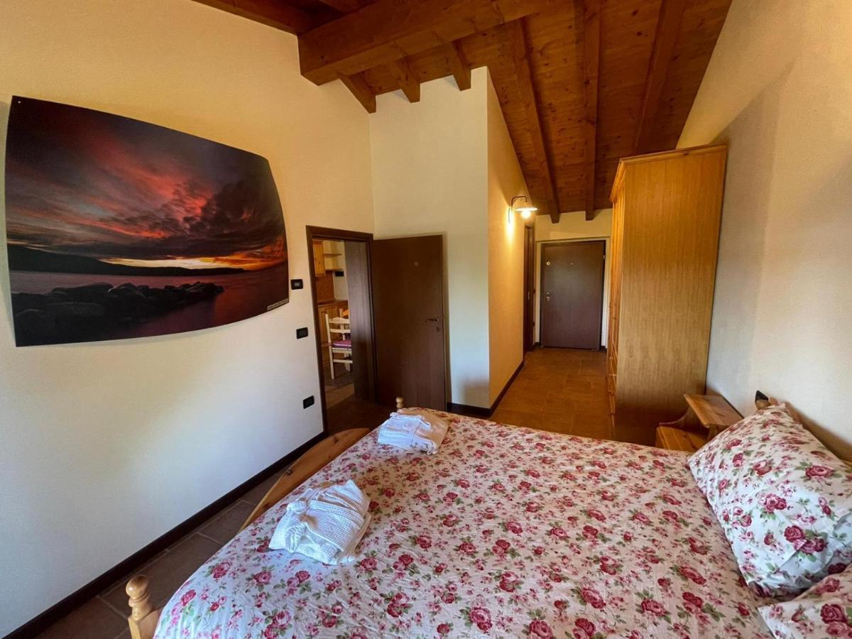 La Fiocchina - Magic Place - Apartments & Studios In Garda Lake - Countryside Farmhouse, Inside The Middle Of The Lake Saló Exterior foto